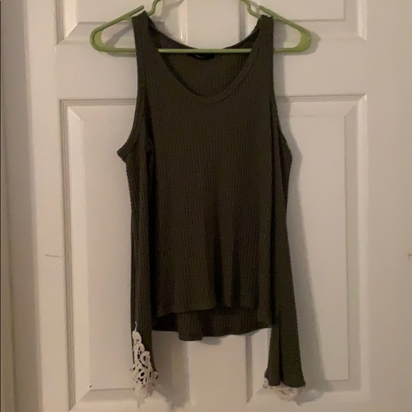Knit sleeveless army green shirt - Picture 1 of 5